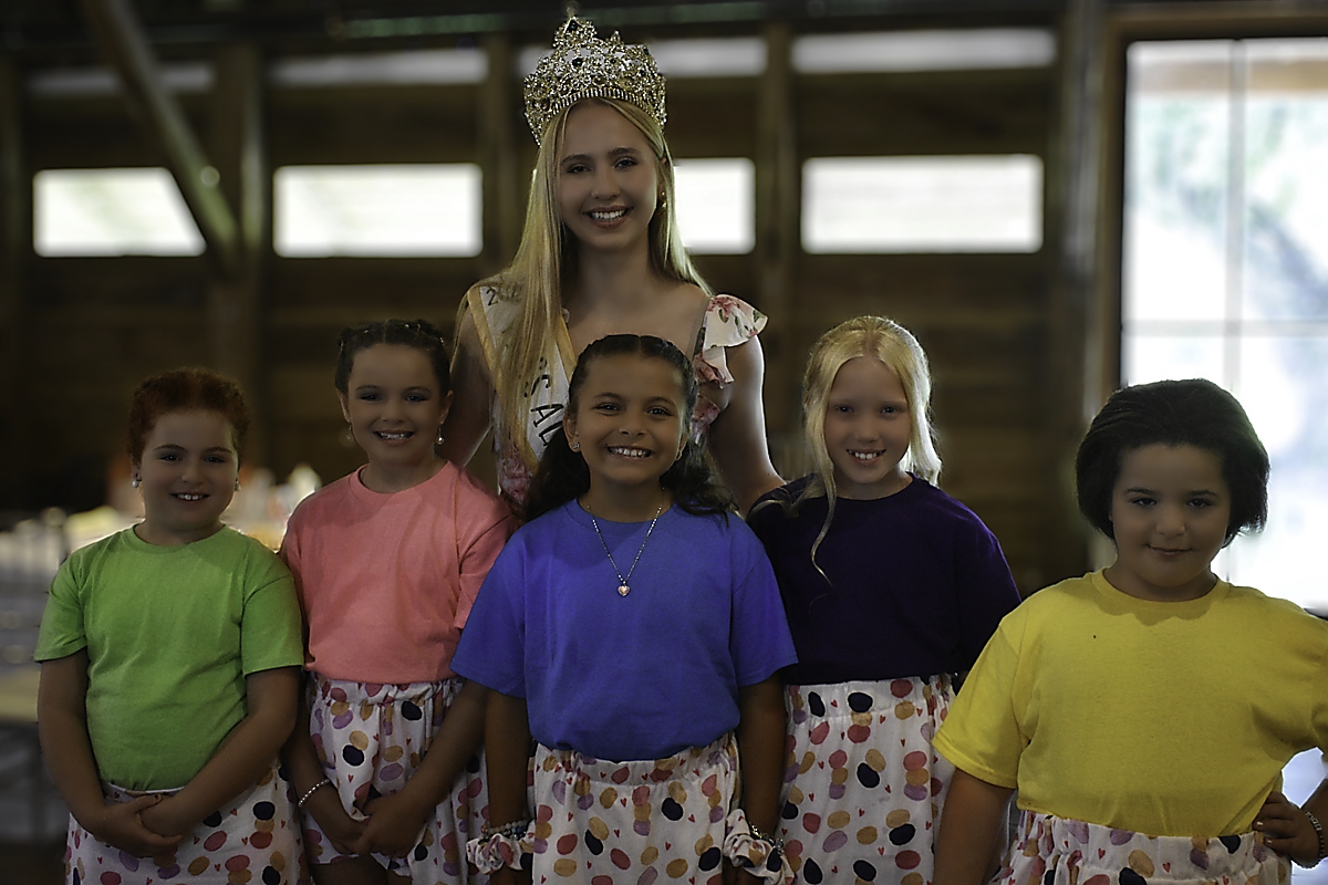 Our local Alligator Queen 2022 helped our girls get ready to strut their stuff at our 2023 Fashion Show